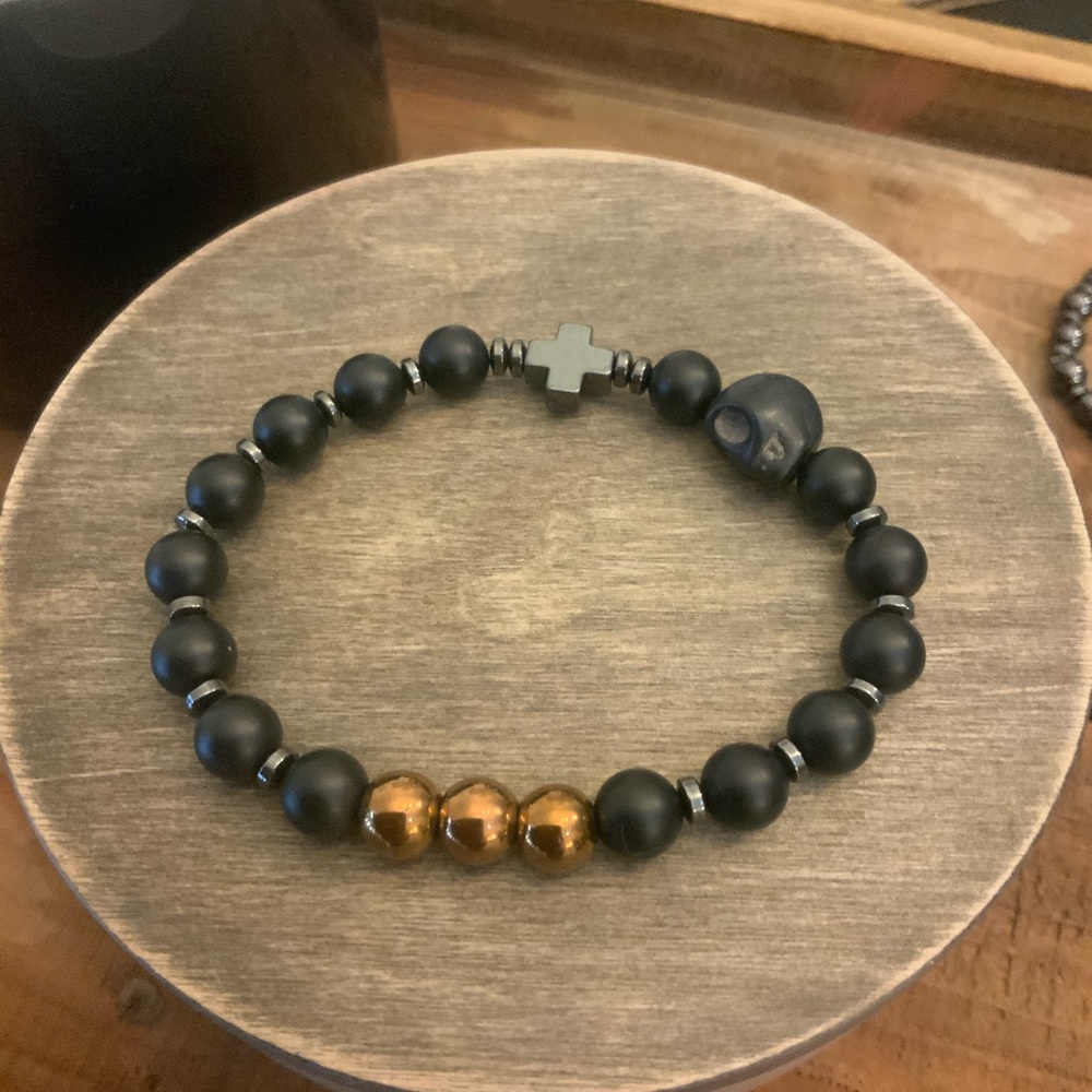 Men’s 8mm Black Onyx and Gold magnetic hematite